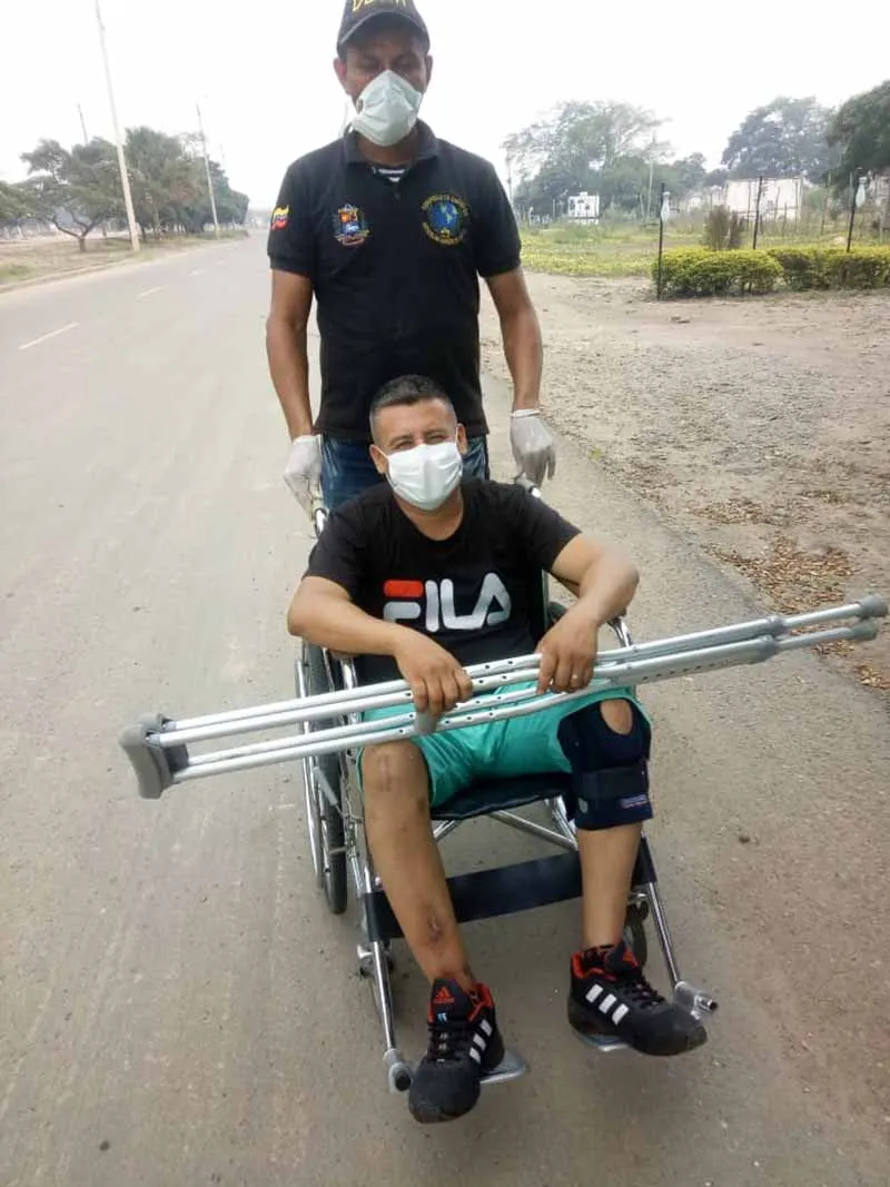 Foto uso de silla de ruedas