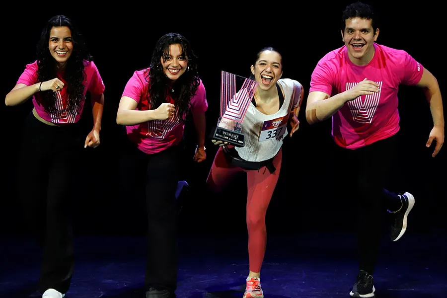 Sofía López y el equipo detrás de su monólogo "Todas mis carreras".