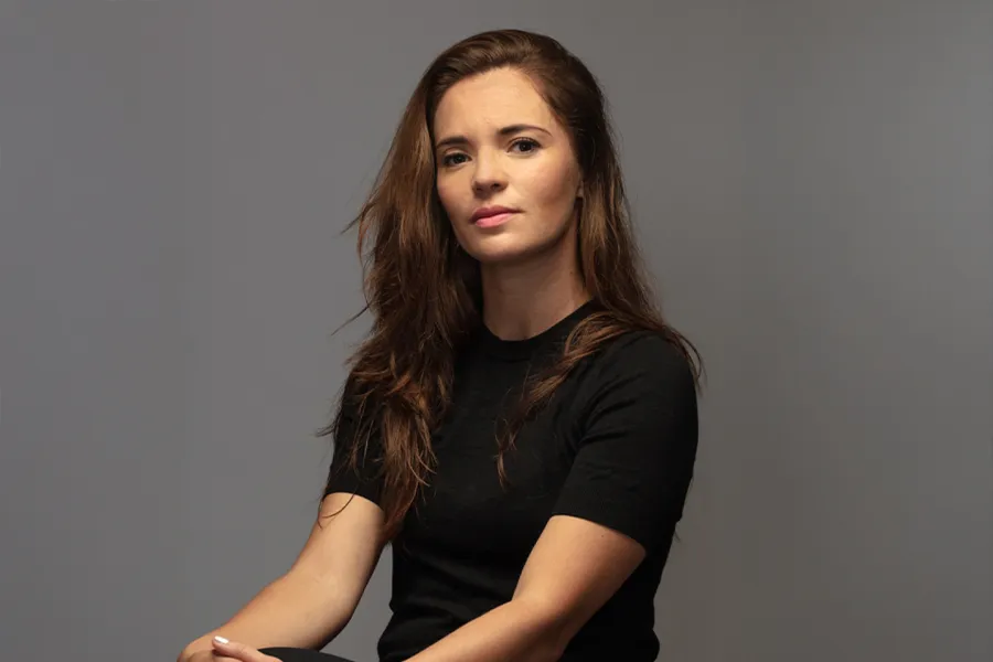 Retrato de Yazm&iacute;n Barrag&aacute;n, core&oacute;grafa y docente del Tec campus Ciudad de M&eacute;xico, cofundadora del Mexico City Ballet y ganadora de una Luna del Auditorio.