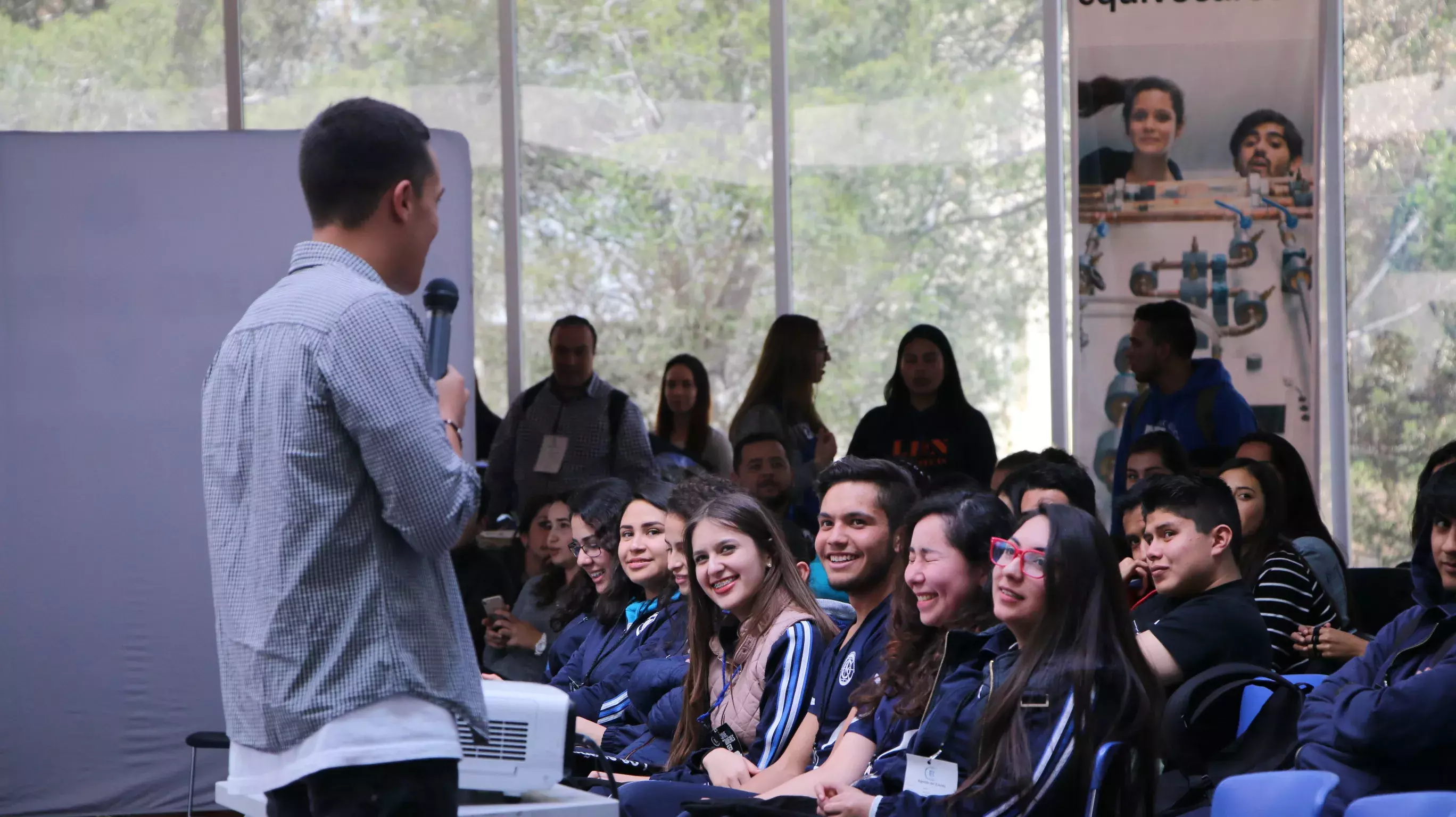 Jóvenes viven la experiencia Tec 