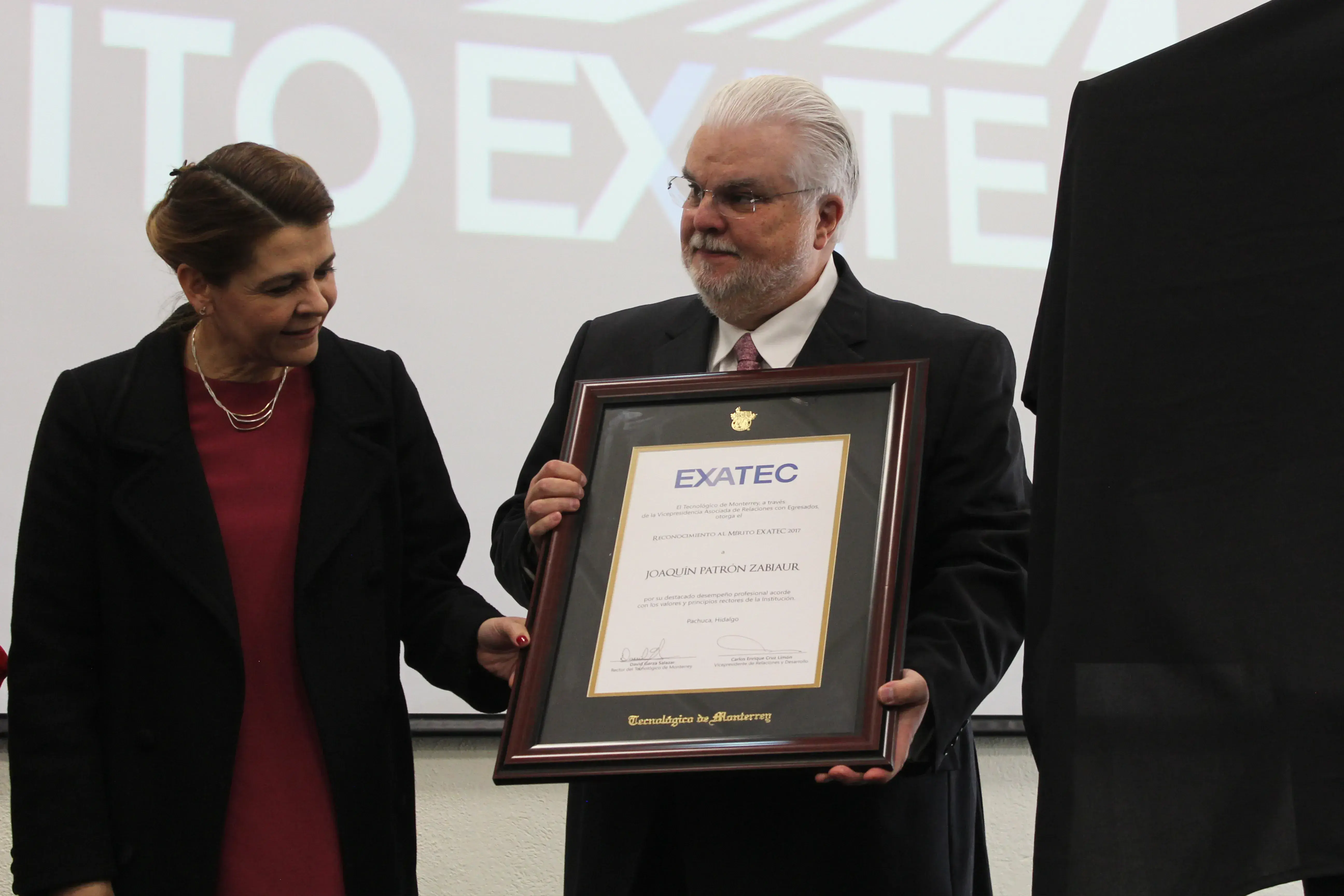 Entrega de Premio Mérito EXATEC