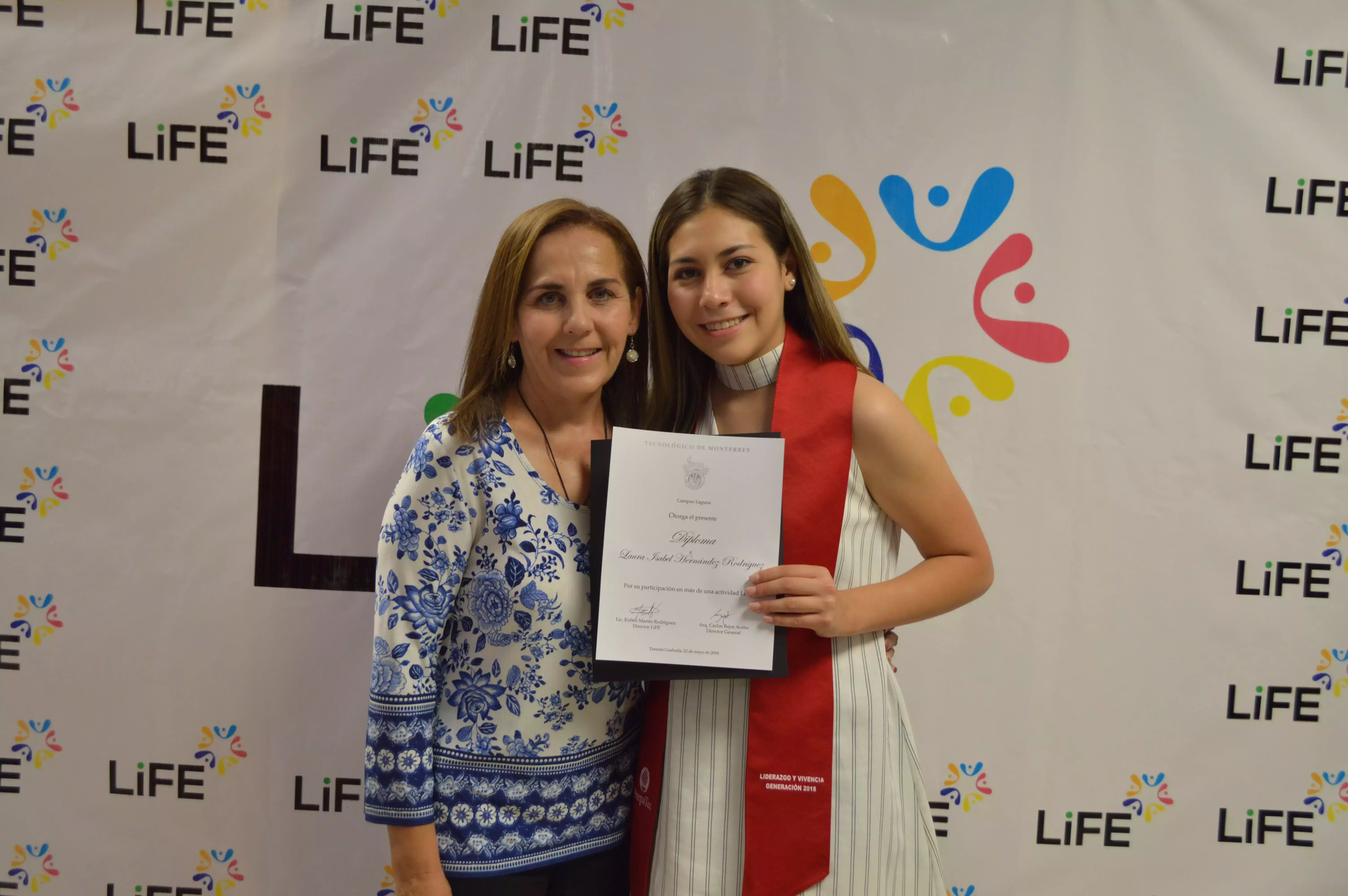 Premian perseverancia de alumnos LiFE