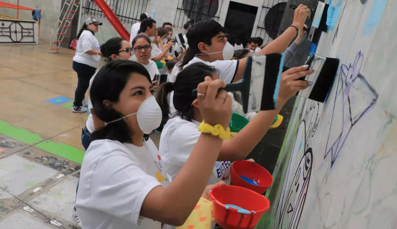 En Ciudad de México se pintaron diversas fachadas desde la mañana.