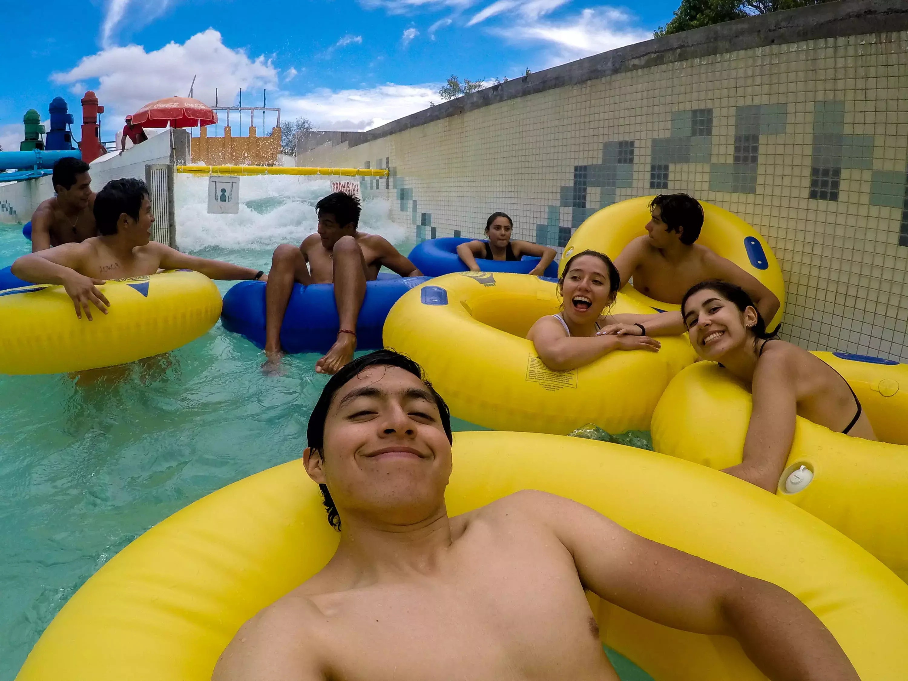 La Regata Industrial organizada por la Sociedad de Alumnos de Ingeniería Industrial y de Sistemas (SAIIS), se llevó a cabo en las instalaciones del parque acuático Ixtapan de la Sal en el Estado de México.