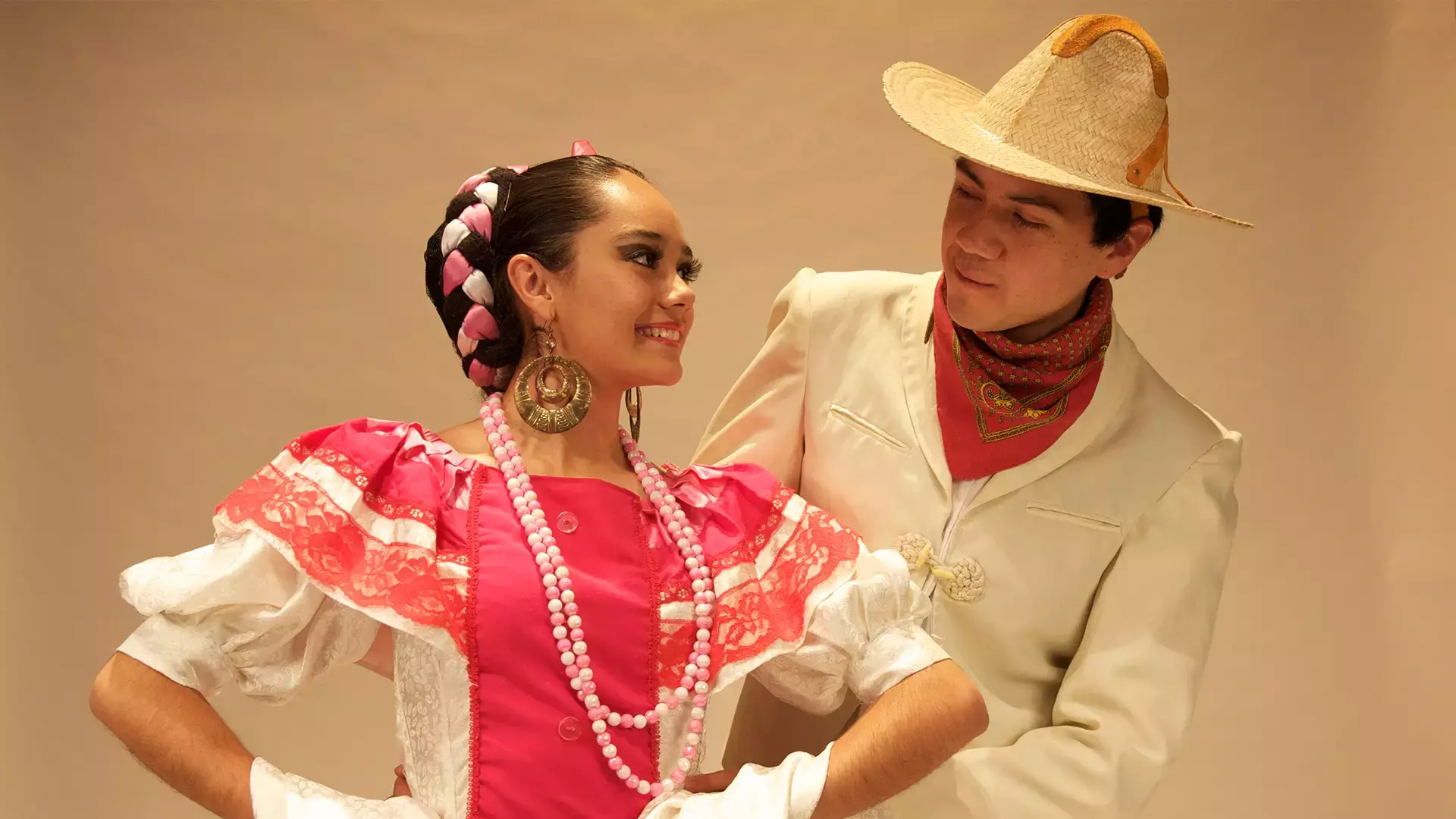 Trajes Típicos Ballet Folklórico campus Estado de México