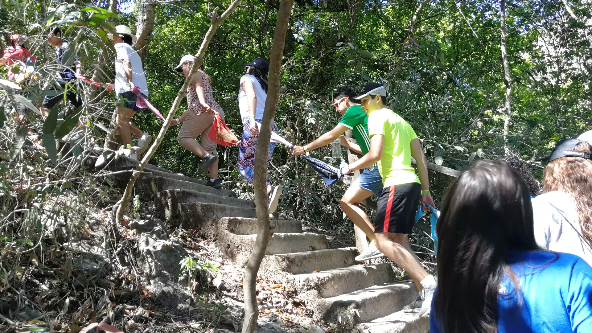 Alumnos en el Campamento Águilas