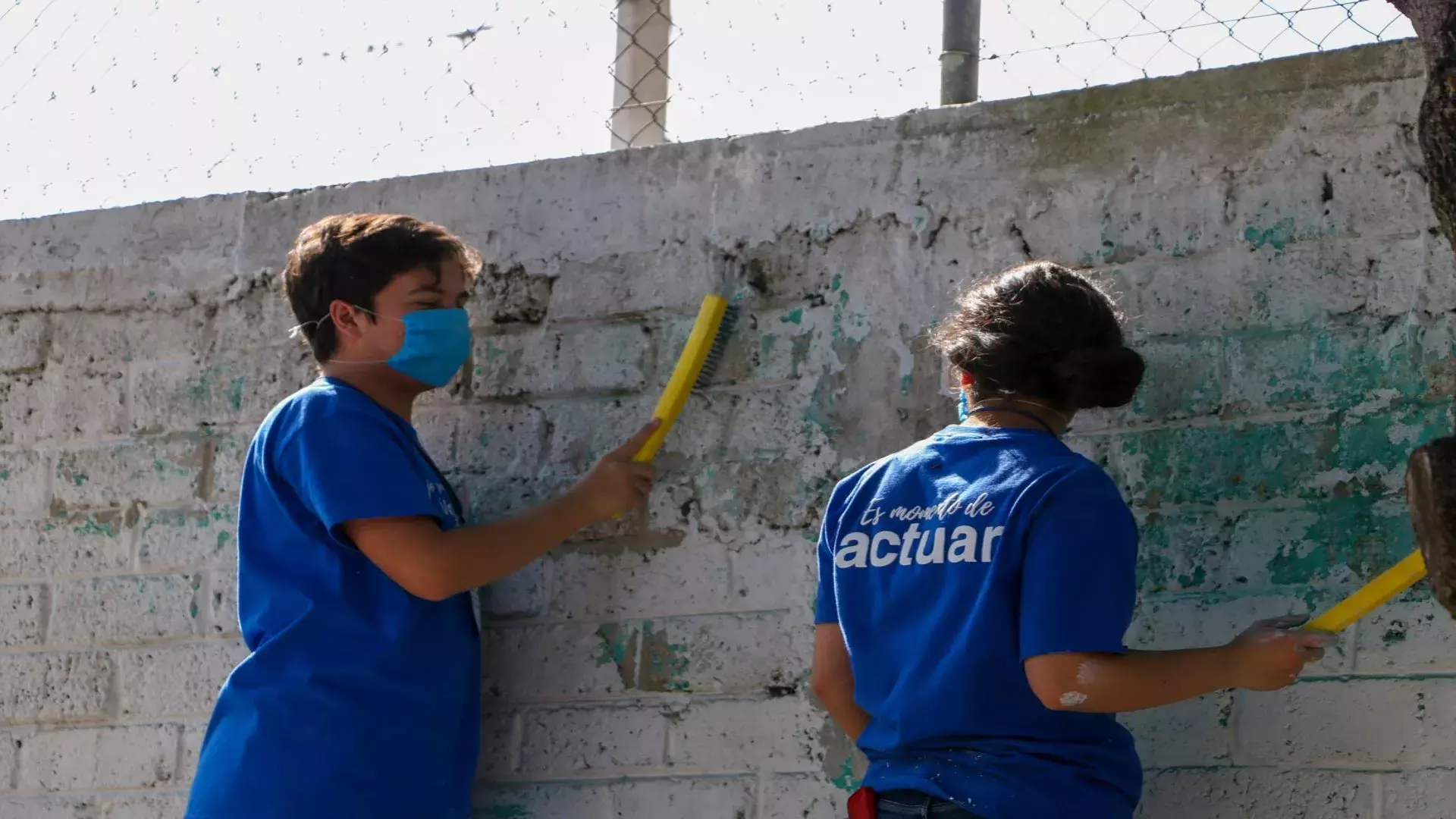 La comunidad del Tec Campus Toluca unió esfuerzos para pintar la escuela Mihuel Hidalgo en San Antonio Buenavista