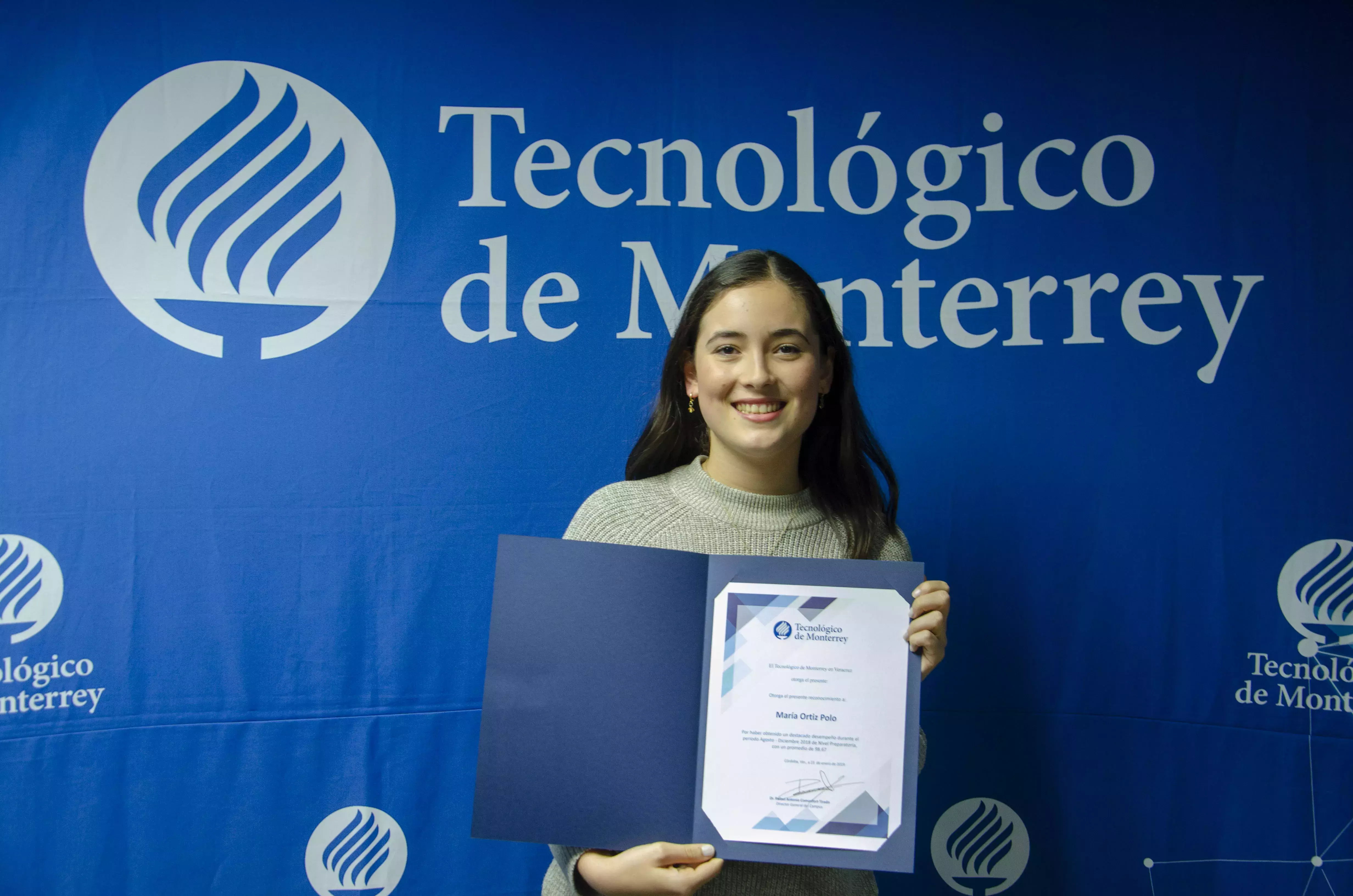 Reconoce Tec Veracruz a los mejores estudiantes del año (fotogalería)