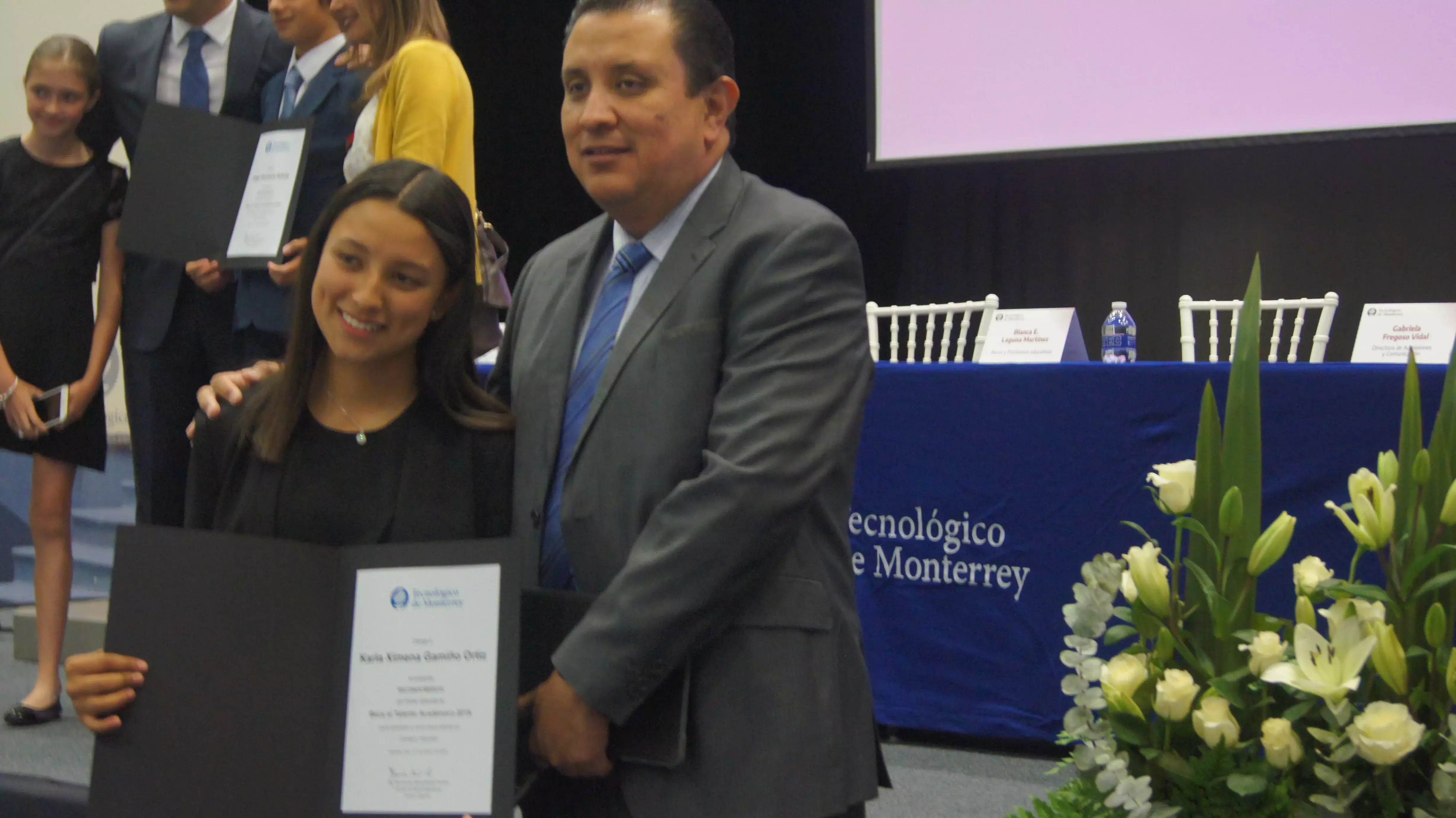 Entrega de Beca al Talento Académico 19