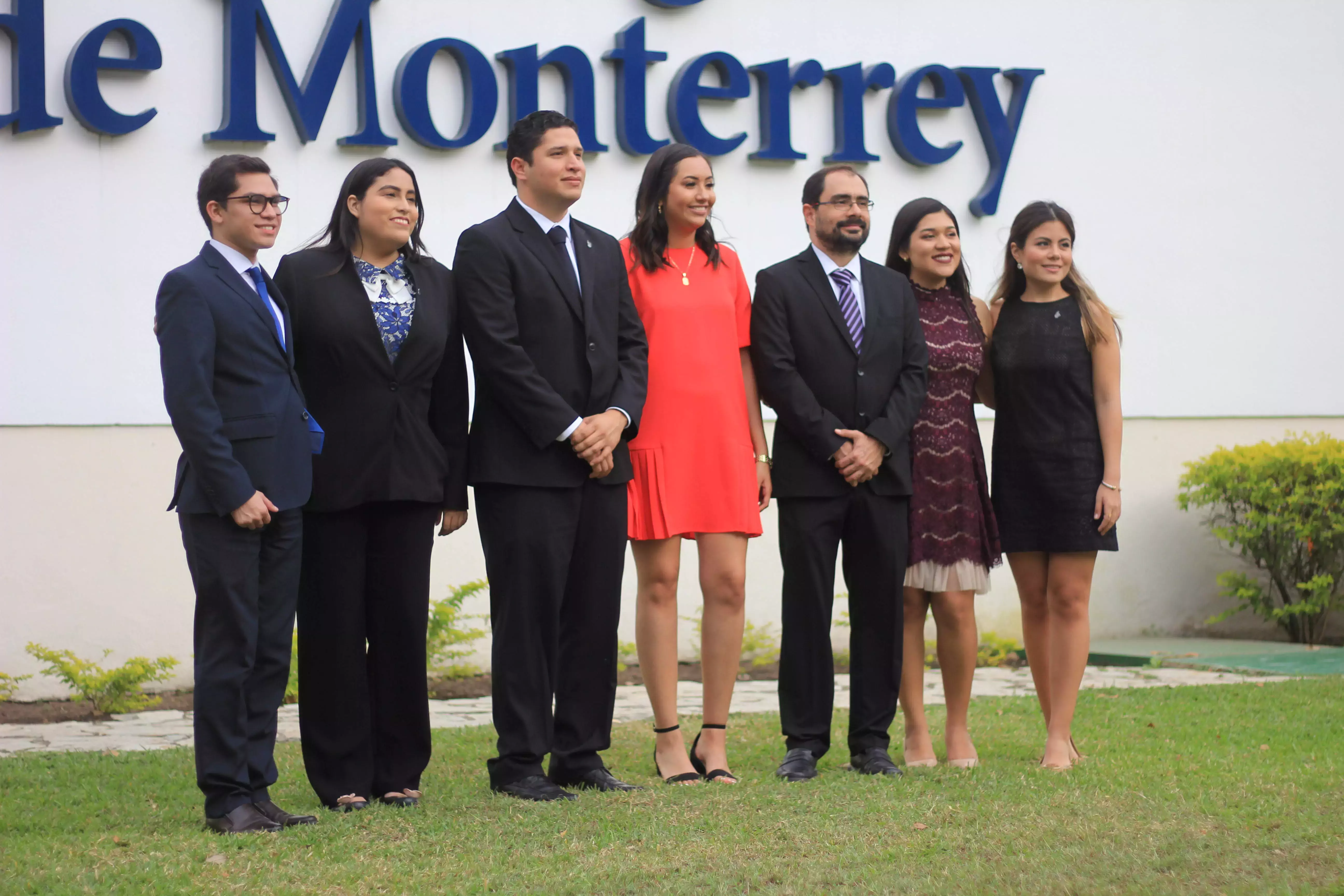 Foto de generación Profesional y PrepaTec