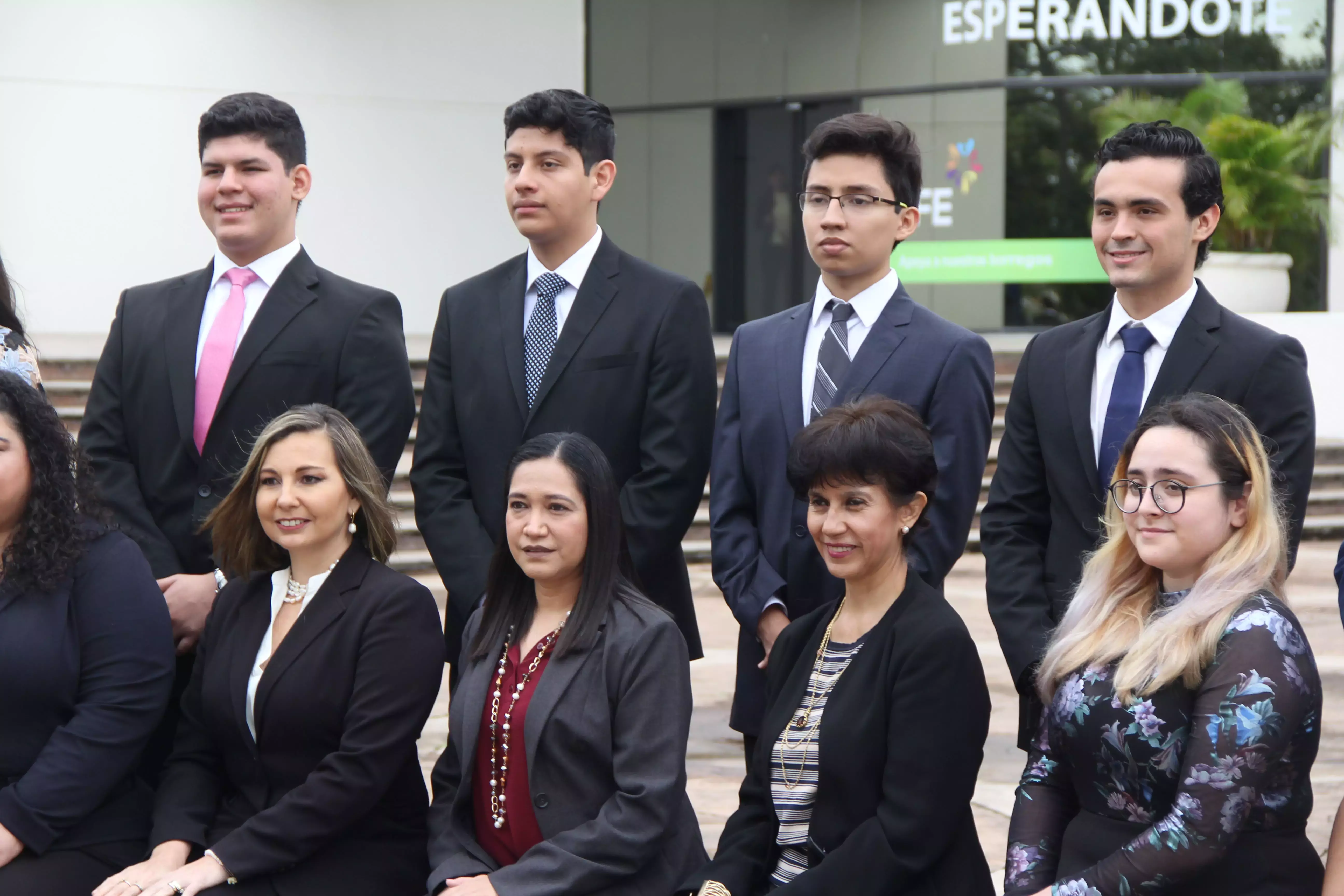 Foto de generación Profesional y PrepaTec