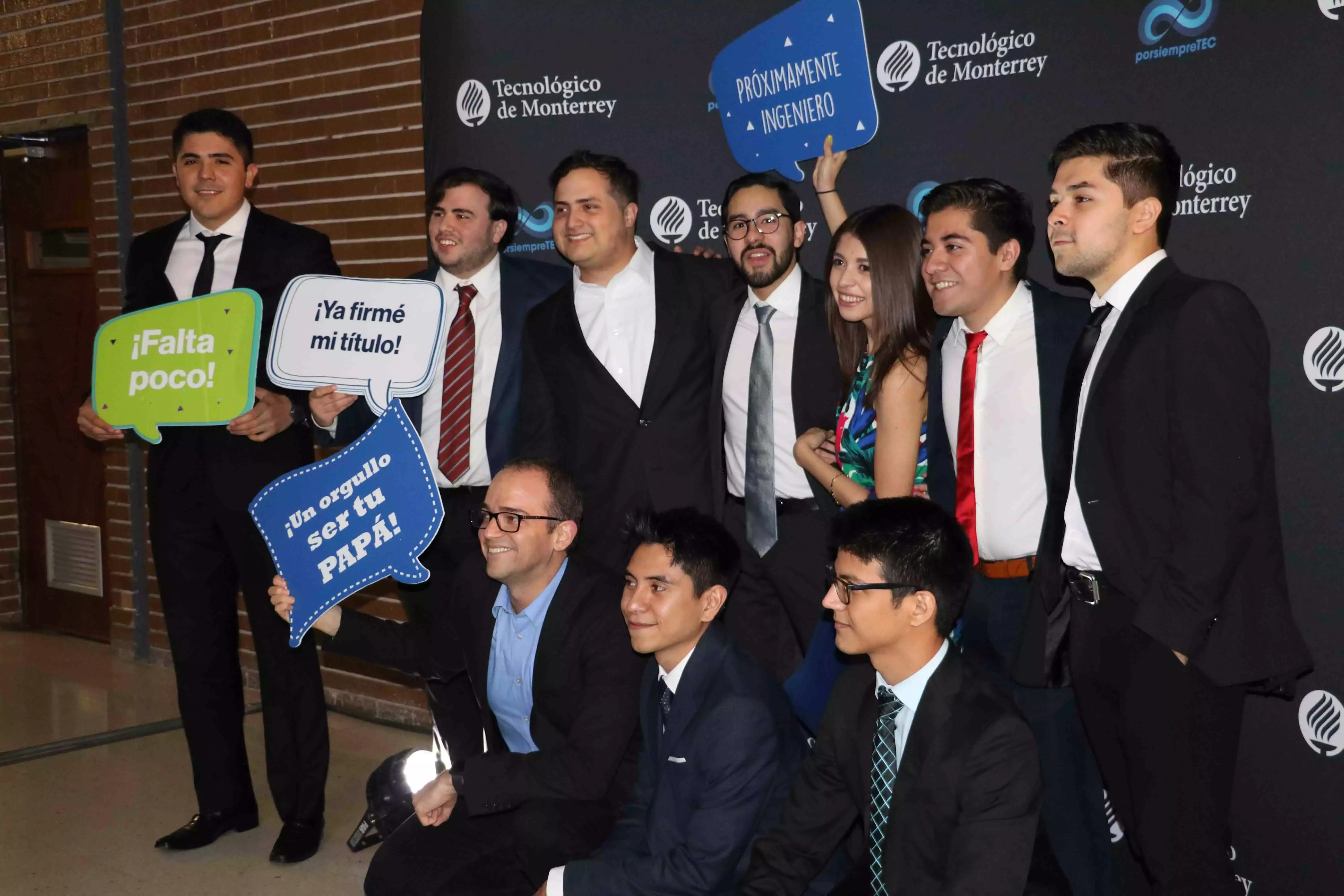 Así se vivió la ceremonia de firma de título del campus Monterrey