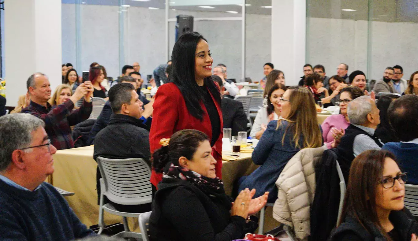 Bienvenida a profesores al semestre (viernes)