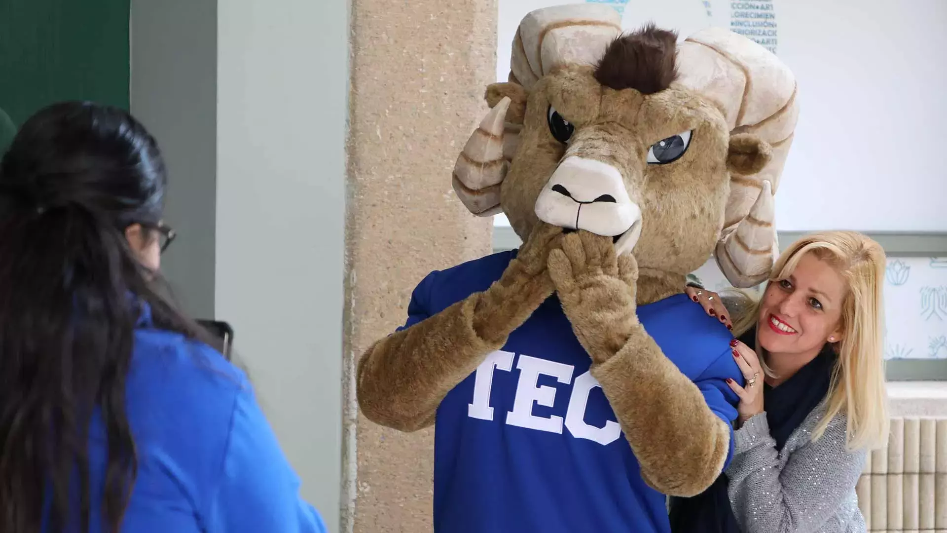 Teus celebró con los colaboradores su llegada.