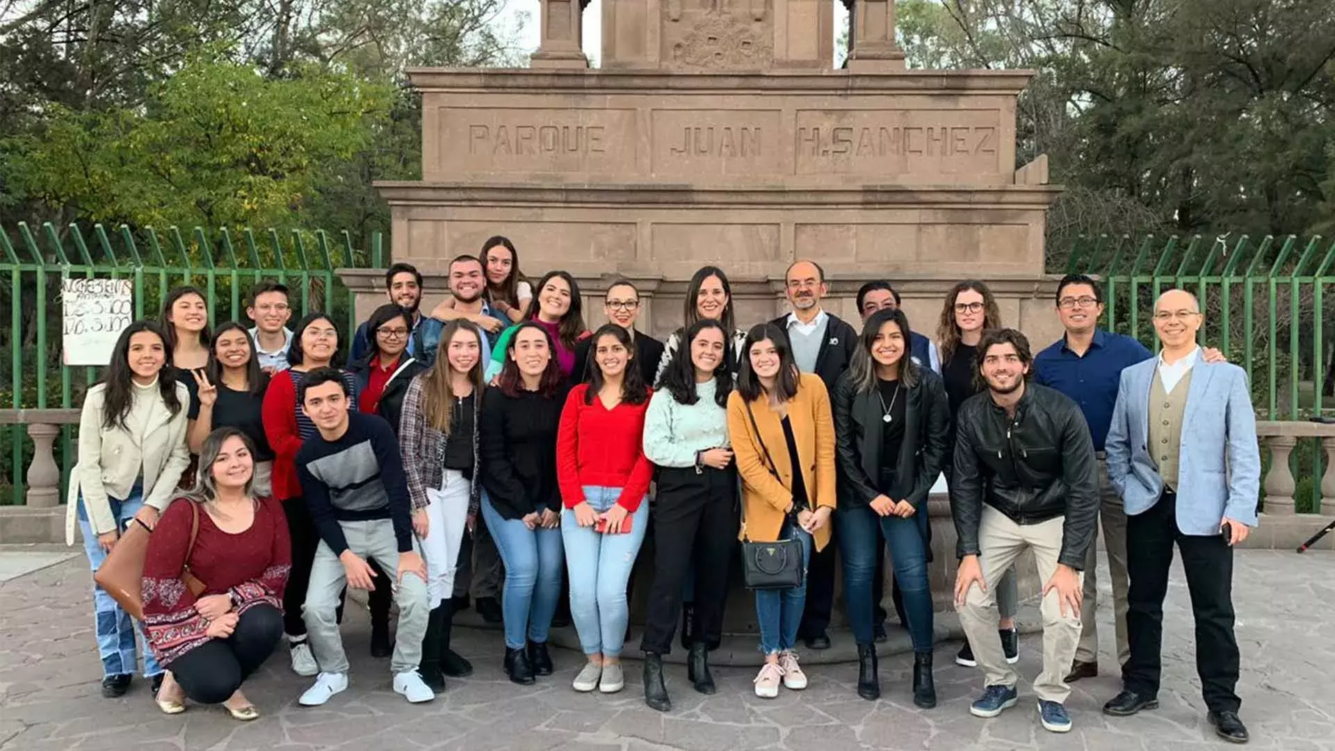 Integrantes y coordinadores del equipo que participaron en el proyecto