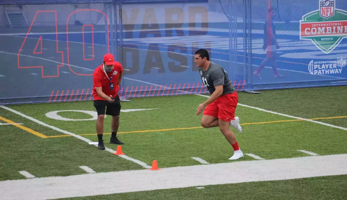 Hector-Zepeda-prueba-de-velocidad-NFL-international-combine-mexico-2021