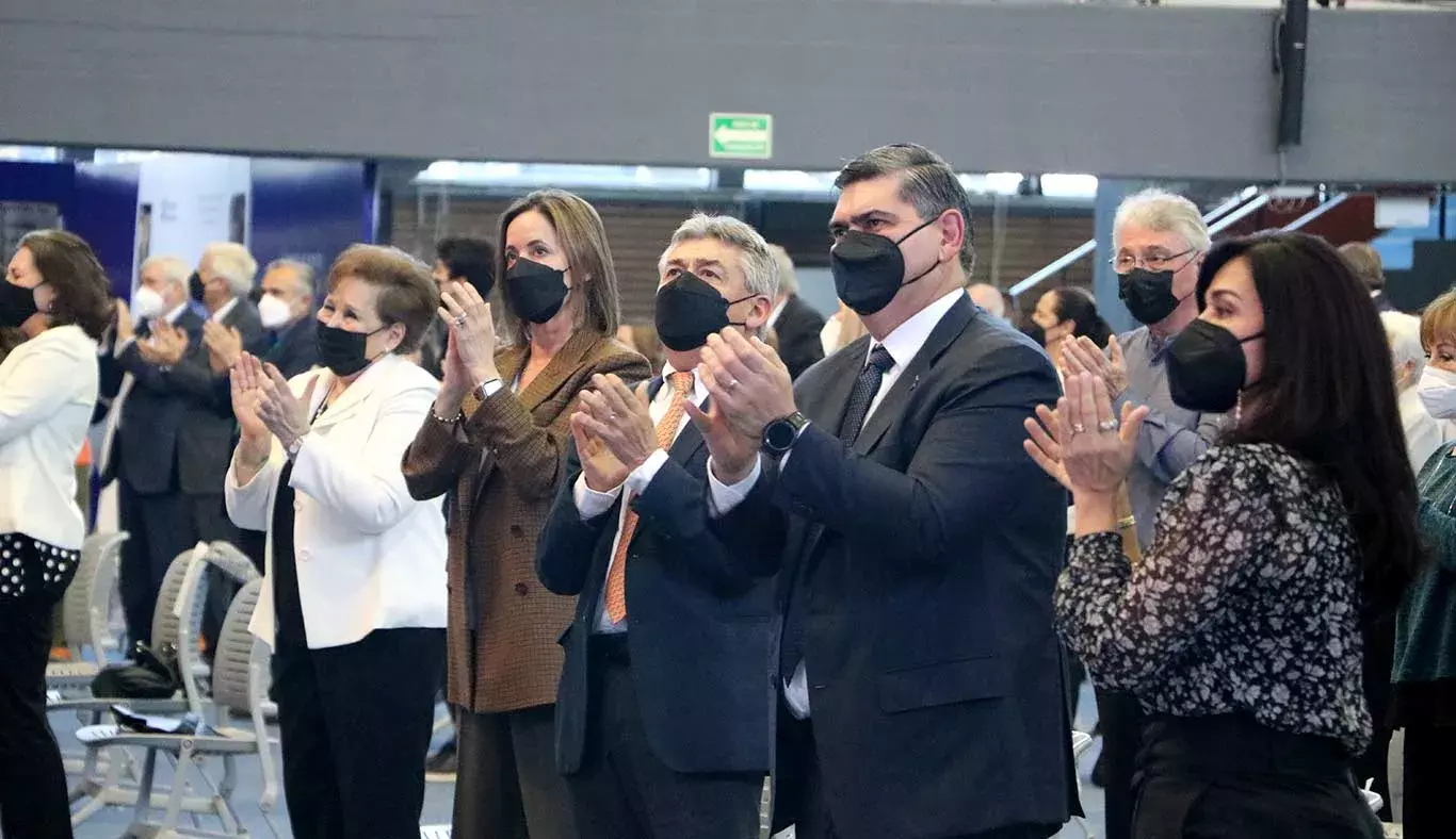 Oralia Aguirre, Eva Garza Lagüera, José Antonio Fernández, David Garza