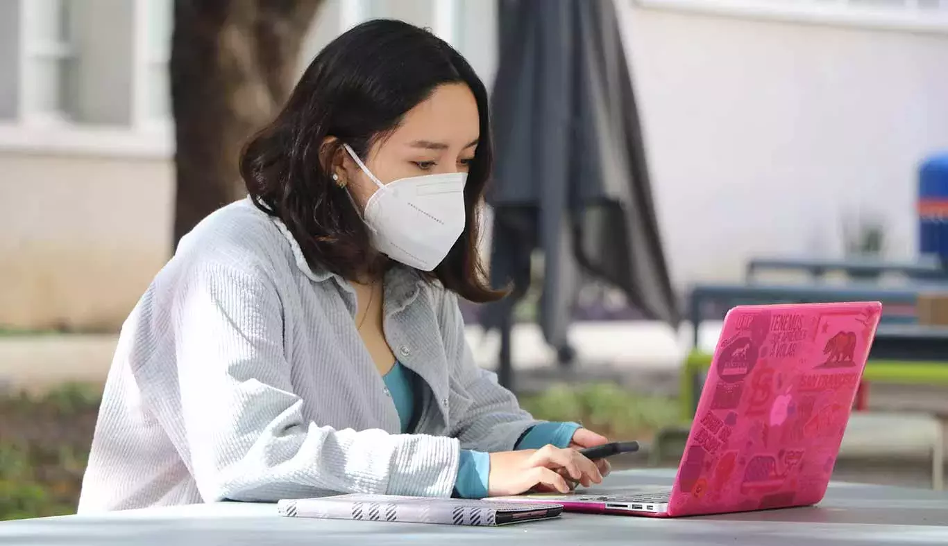 El ambiente estudiantil imperó en diferentes rincones del campus