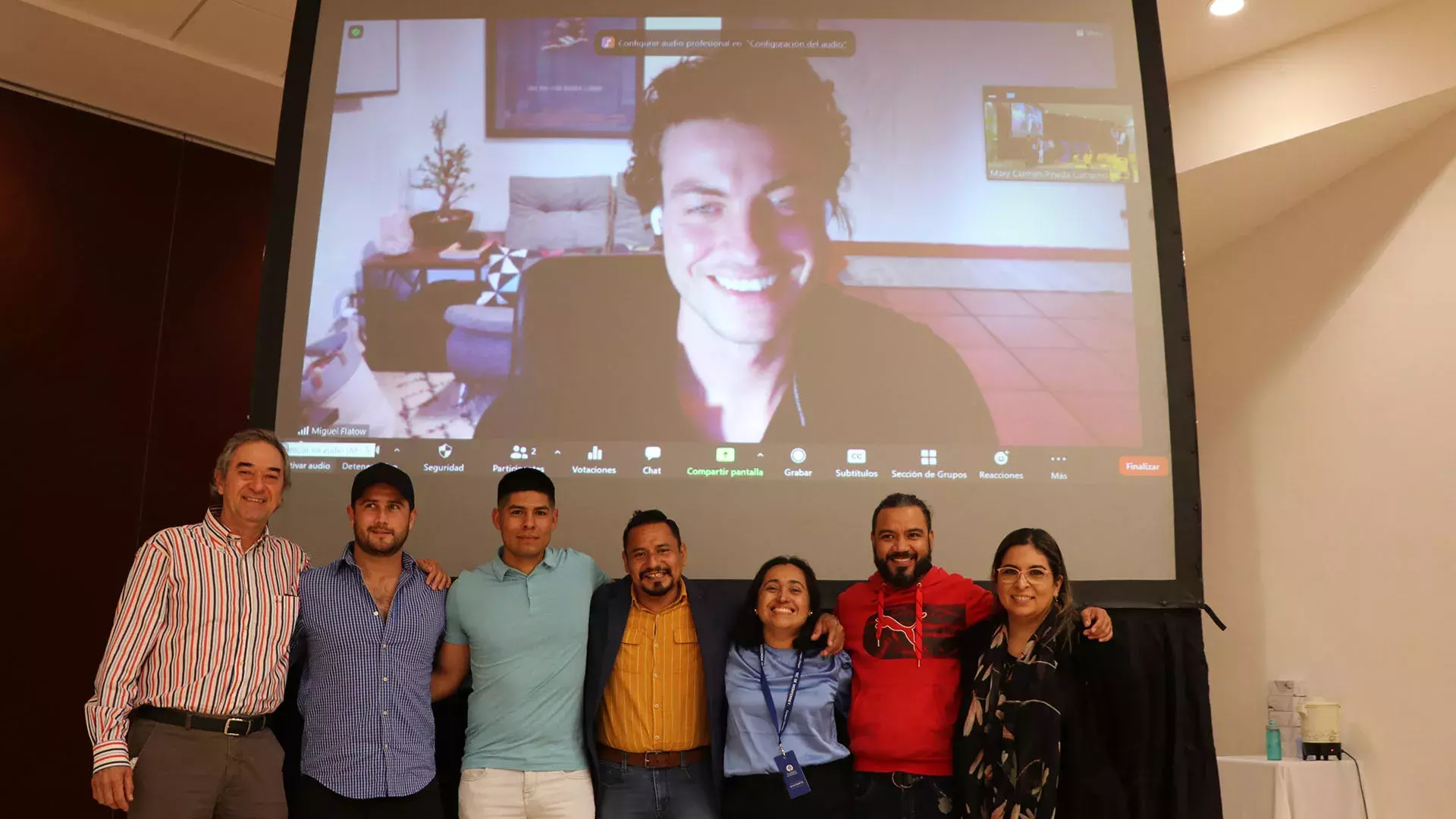 Elenco "Va por Diego" en charla para alumnos del Tec de Monterrey campus Chiapas