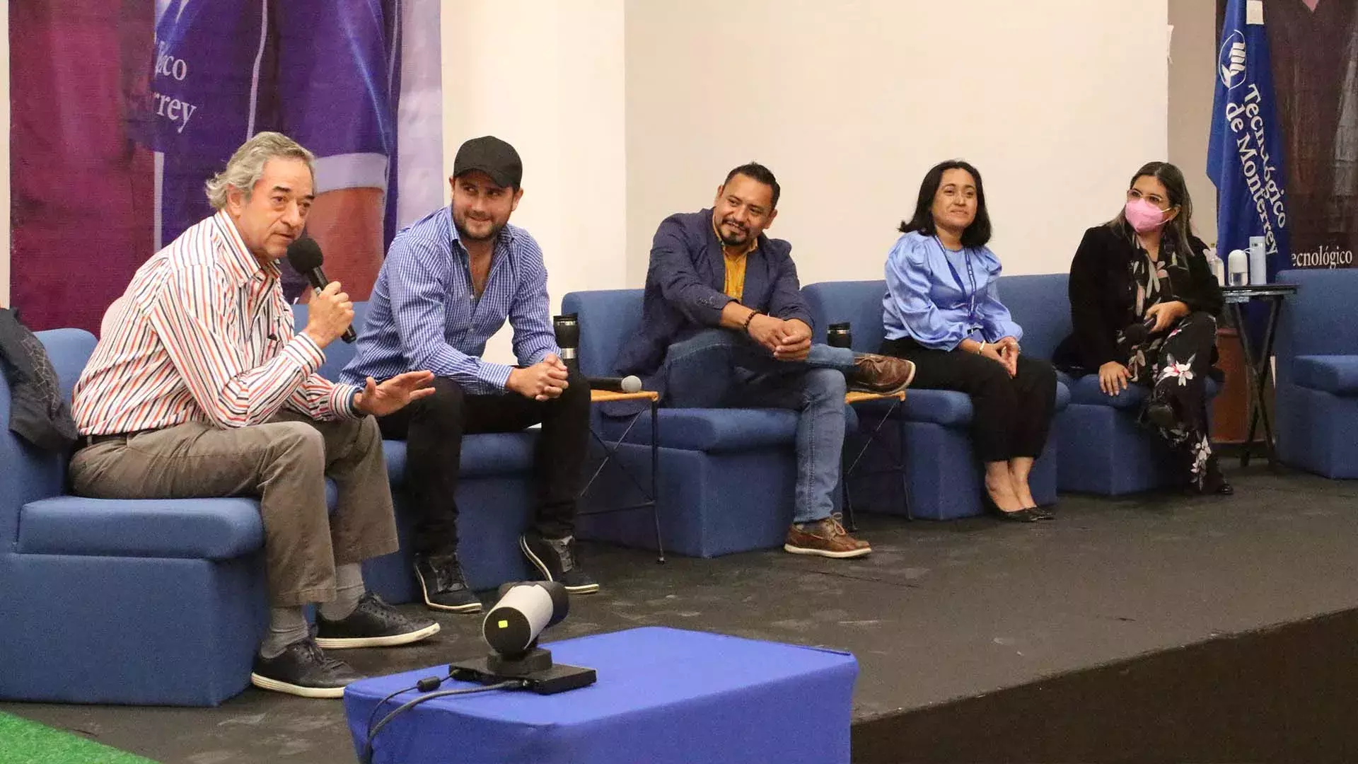 Elenco "Va por Diego" en charla para alumnos del Tec de Monterrey campus Chiapas