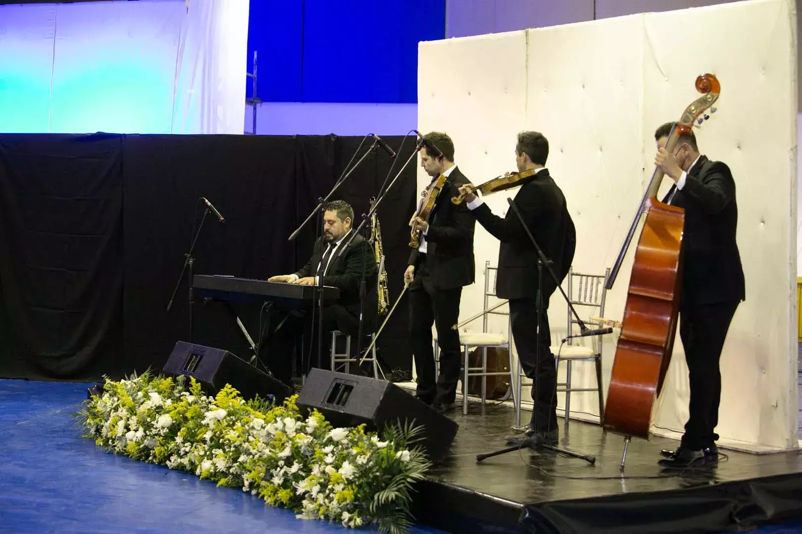 El evento estuvo amenizado por grupo musical del campus