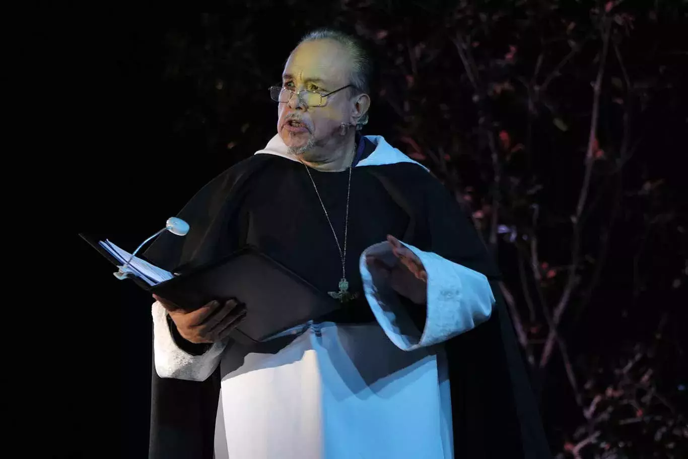 Rinden homenaje en Tec Guadalajara a Fray Antonio Alcalde.