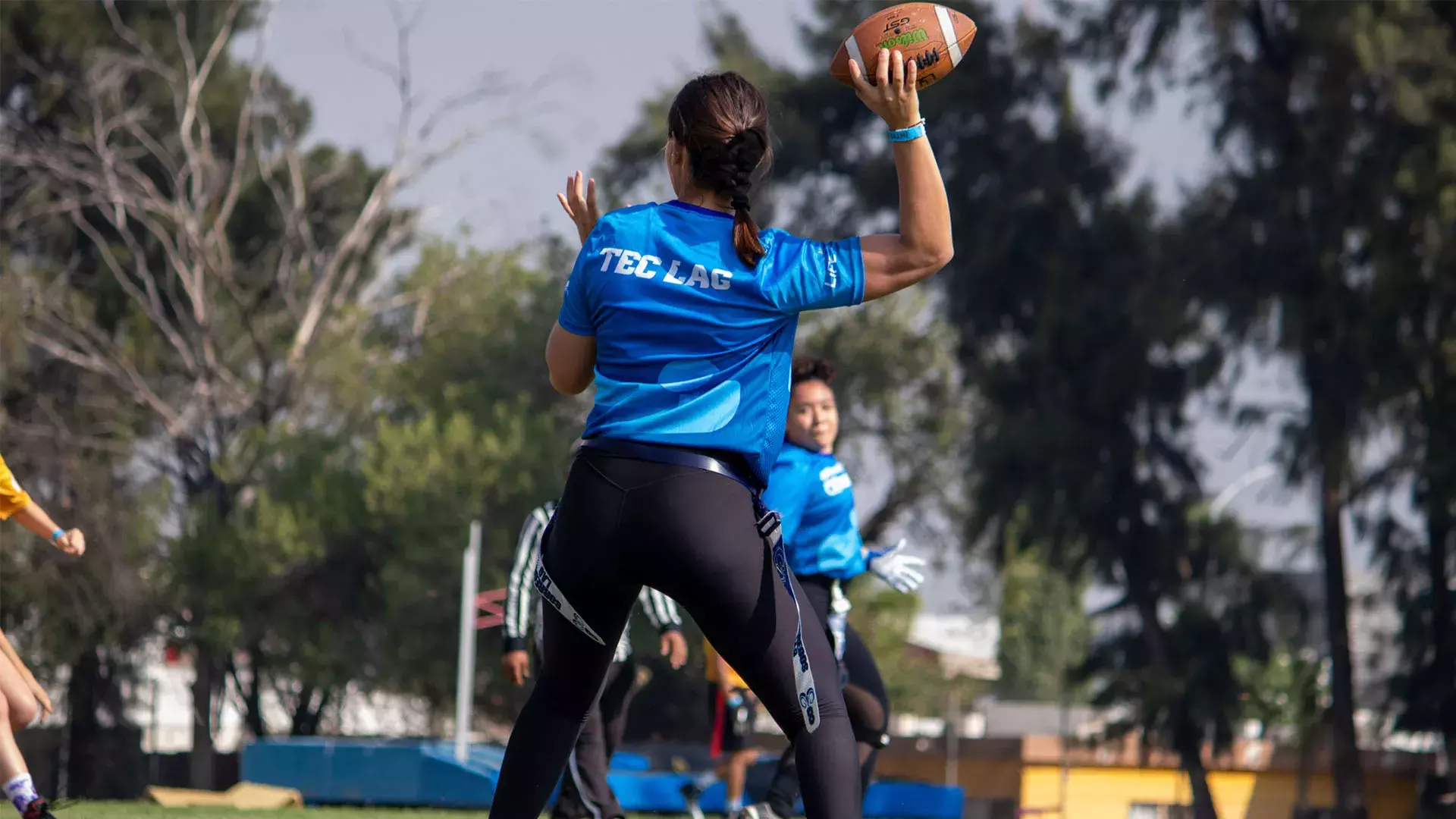 Quarterback femenil de tochito de campus Laguna en Intercampus