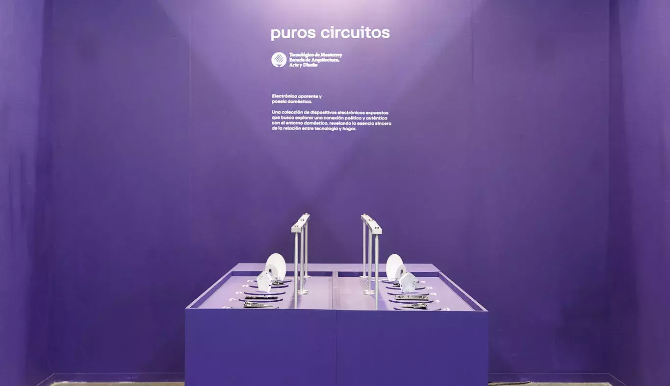 Exposición Puros Circuitos en ZONA MACO