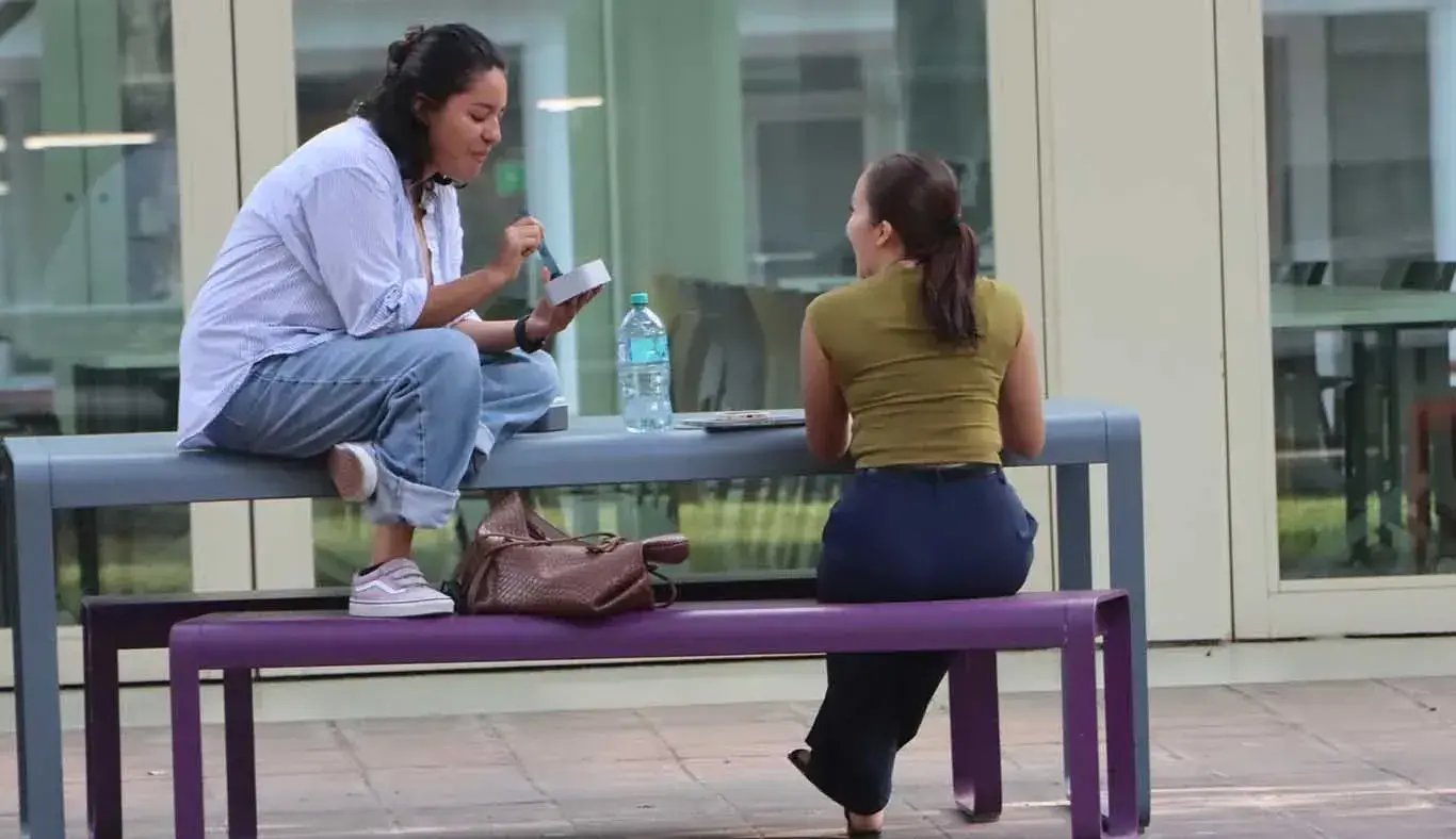 Las clases de profesional y PrepaTec comenzaron el 11 de agosto.  Inicio de semestre agosto-diciembre 2025 en el campus Monterrey.