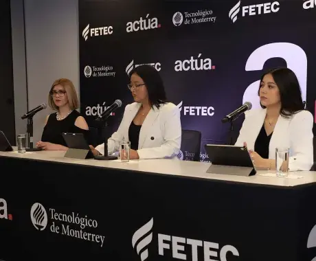 alumnas del Tec presentan la agenda de Actúa