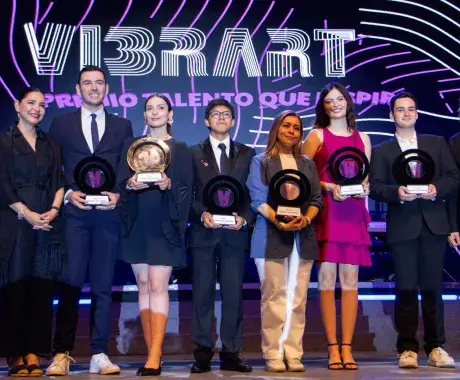 Premiados por inspirar en festival VIBRART 2025