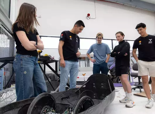 Autos eléctricos creados en Tec Guadalajara para competir en Shell Eco-Marathon.
