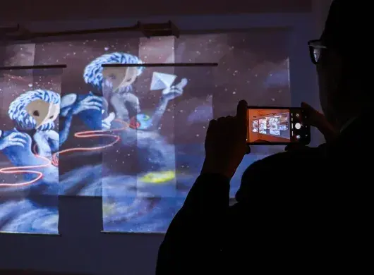 Surrealismo digital: estudiantes Tec exponen obras de arte en Viena