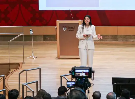 EXATEC gana reto de Harvard buscando empoderar mujeres