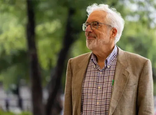 Tec Professor Popper on decision-making when uncertainty prevails