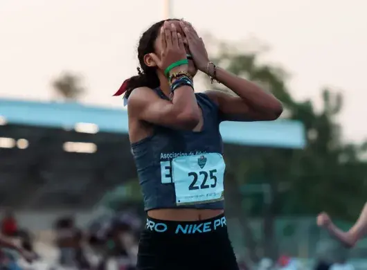 Atleta de PrepaTec Metepec porta oro y rompe récord nacional