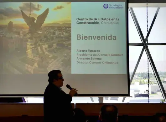 Enrique Cortés abre las sesiones para la creación de un Centro de IA y Datos en el Tec campus Chihuahua