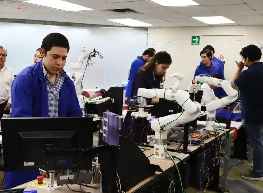 Robots 5.0: Innovative laboratory for Tec students’ practicals