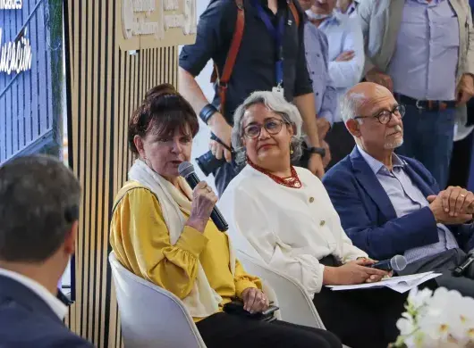 El Tec en Querétaro presentó el libro del 50 aniversario donde se rescatan y comparten los momentos más significativos de las primeras cinco décadas del campus. 