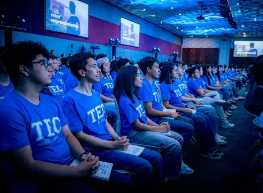 Bienvenida generación 12 Líderes del Mañana