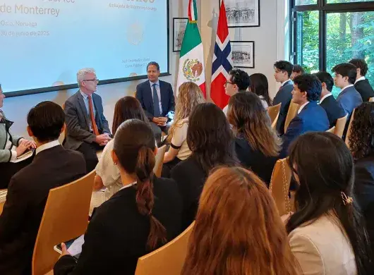 Estudiantes Tec realizan servicio social en Embajada de México