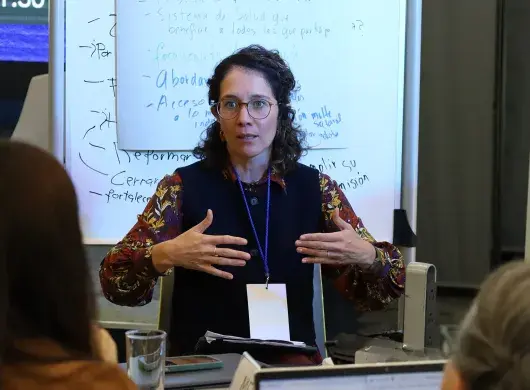 Abril Campos durante el Diálogo Regional de América Latina y el Caribe para reformar el sistema de salud global.