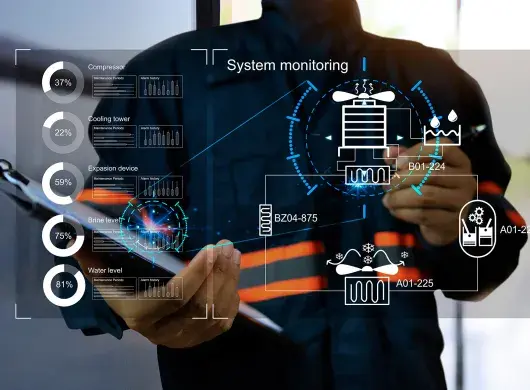 Hombre usando tecnología en servicios del hogar e industria