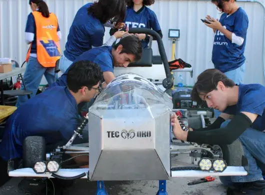 El grupo estudiantil Electrum obtuvo el primer lugar en diseño y el tercer lugar nacional por su coche eléctrico en el campeonato Electratón 2025. 