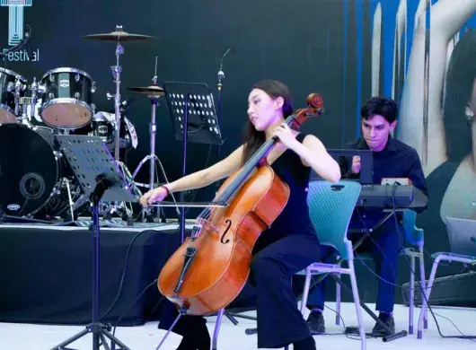 Valeria participando en Vibrart