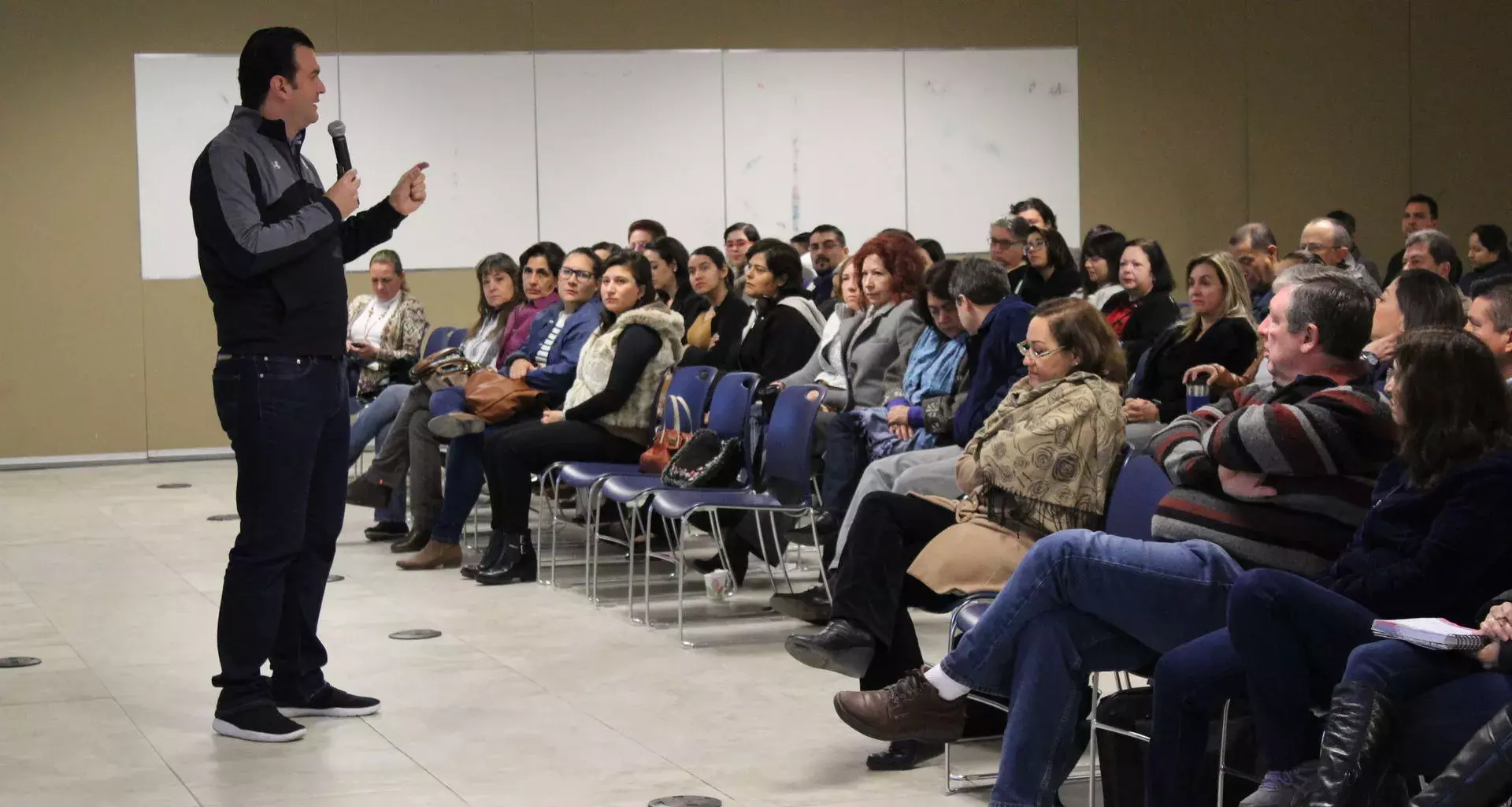 Dan bienvenida a prefesores de Laguna