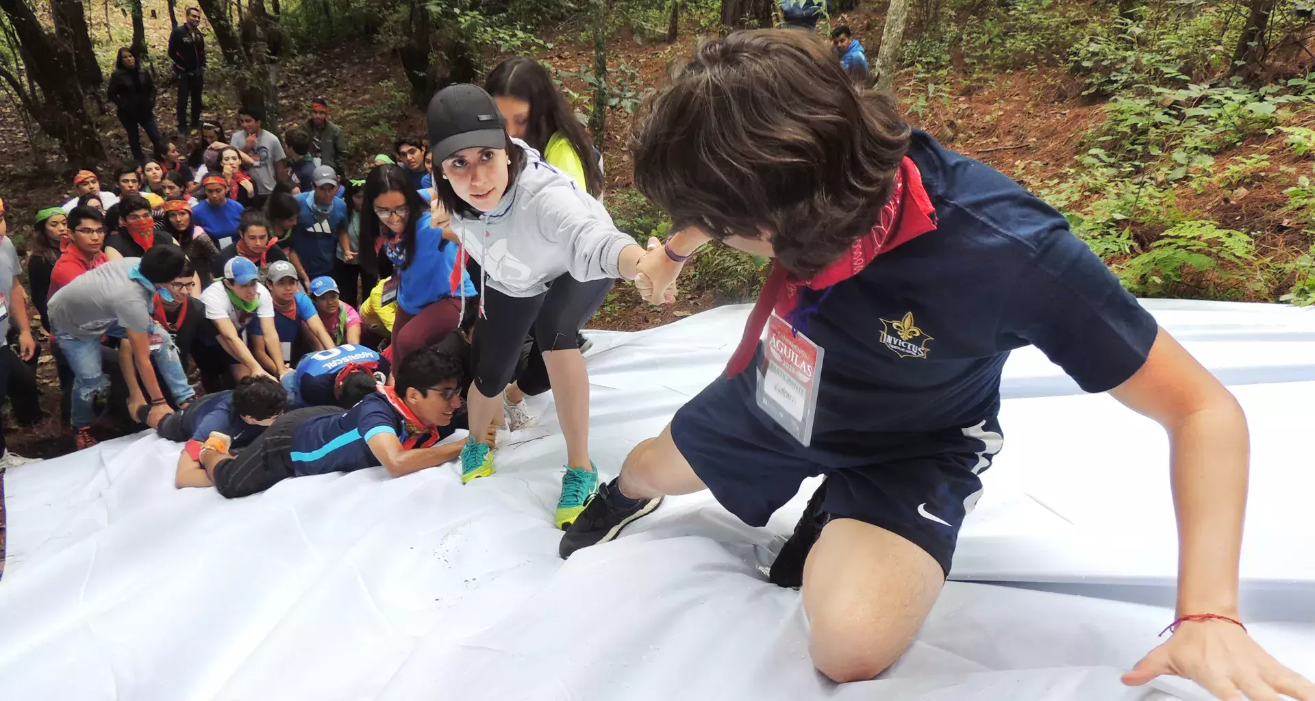 Actividad de liderazgo en el campamento