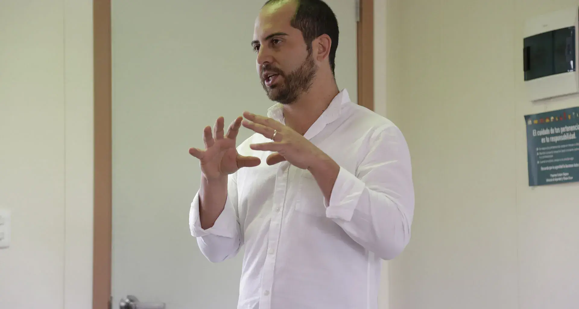 Alejandro Souza, en clase en el Tec de Monterrey