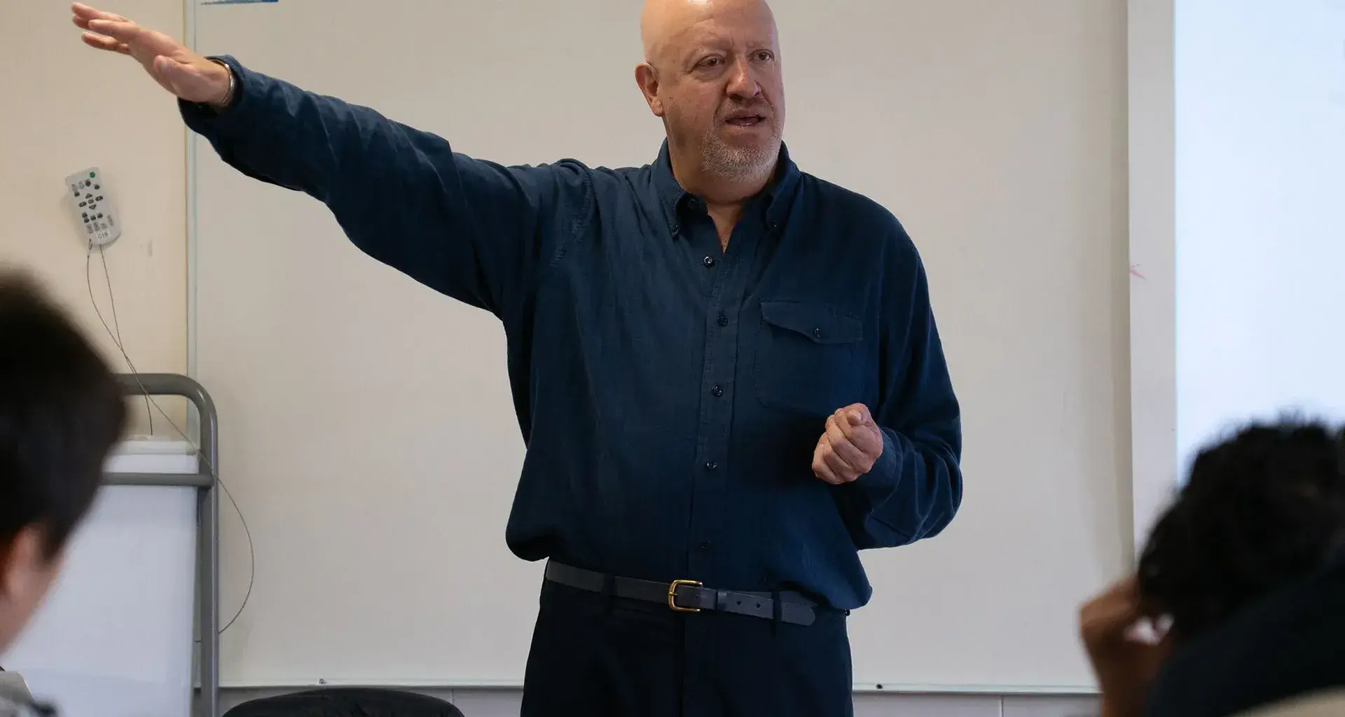 Pablo Colás dando clase en el Tec