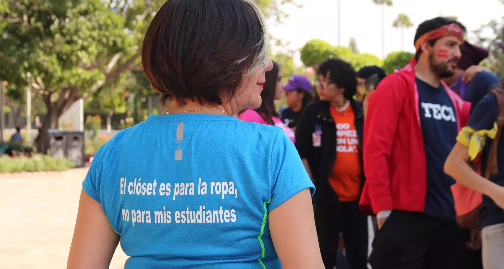 La misión de este foro fue conmemorar el coming out day, que mundialmente se celebra el 11 de octubre.